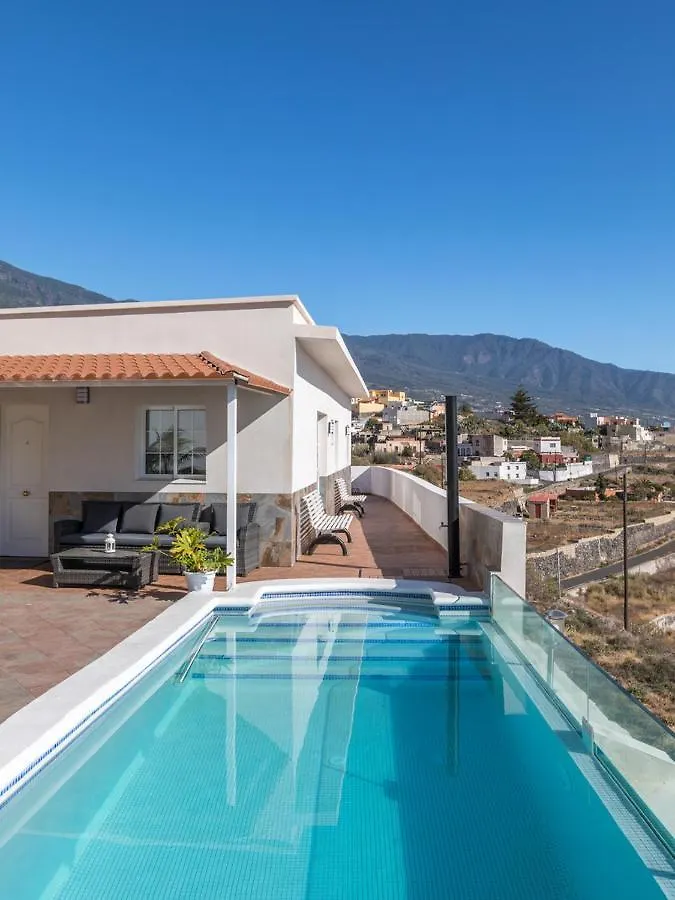 Jvg Villas - Villa Carolina Güimar 0*,